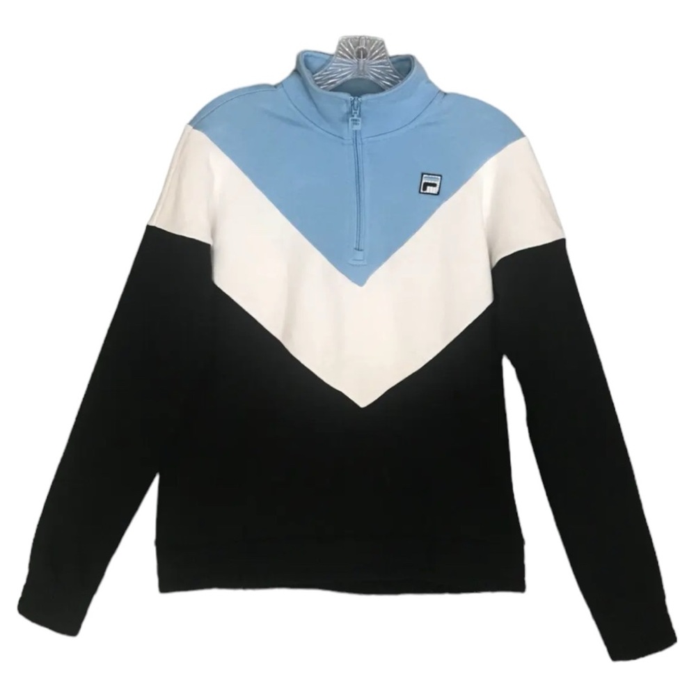 Fila sweatshirt size XL can be a med or large oversized 1/4 zip sweatshirt